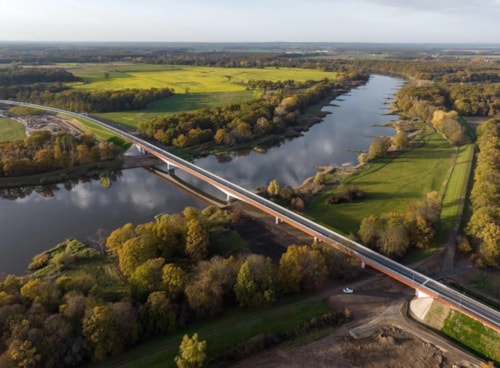 Budowę mostu przez rzekę Odrę w Milsku  wraz z budową nowego przebiegu drogi wojewódzkiej nr 282 - Etap II w systemie "zaprojektuj i wybuduj"