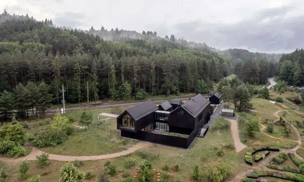 Budynek edukacyjny w Leśnym Ogrodzie Botanicznym Marszewo Gdynia