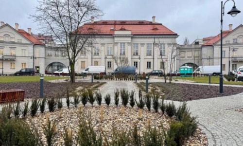 Adaptacja zabytkowego budynku po banku BGK na potrzeby administracyjno-dydaktyczne Uniwersytetu Kaliskiego 