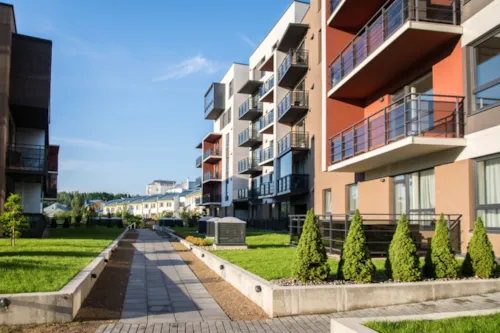 Zdjęcie z artykułu Powiew wiosny na rynku mieszkań. Ceny spadną?