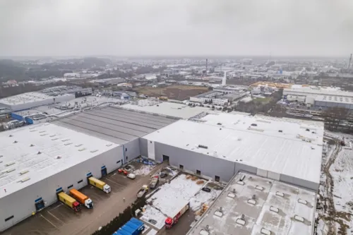 Zdjęcie z artykułu ALSTAL kończy konstrukcję hali CANPACK w Bydgoszczy – inwestycja 440 mln zł