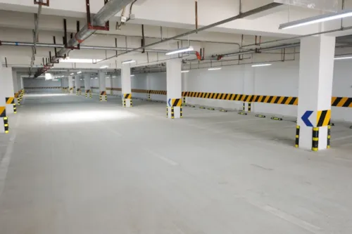 Zdjęcie z artykułu Detale hydroizolacji parkingów podziemnych. Materiały bezspoinowe i rolowe bitumiczne